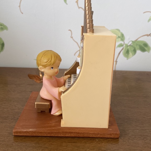 Vintage Angel Organ Player Music Box Ave Maria - Made in Hong Kong 1982 - Picture 3 of 9